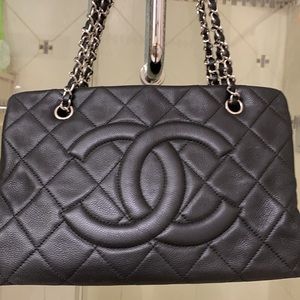 Chanel Leather Quilted Bag, looks like brand new.